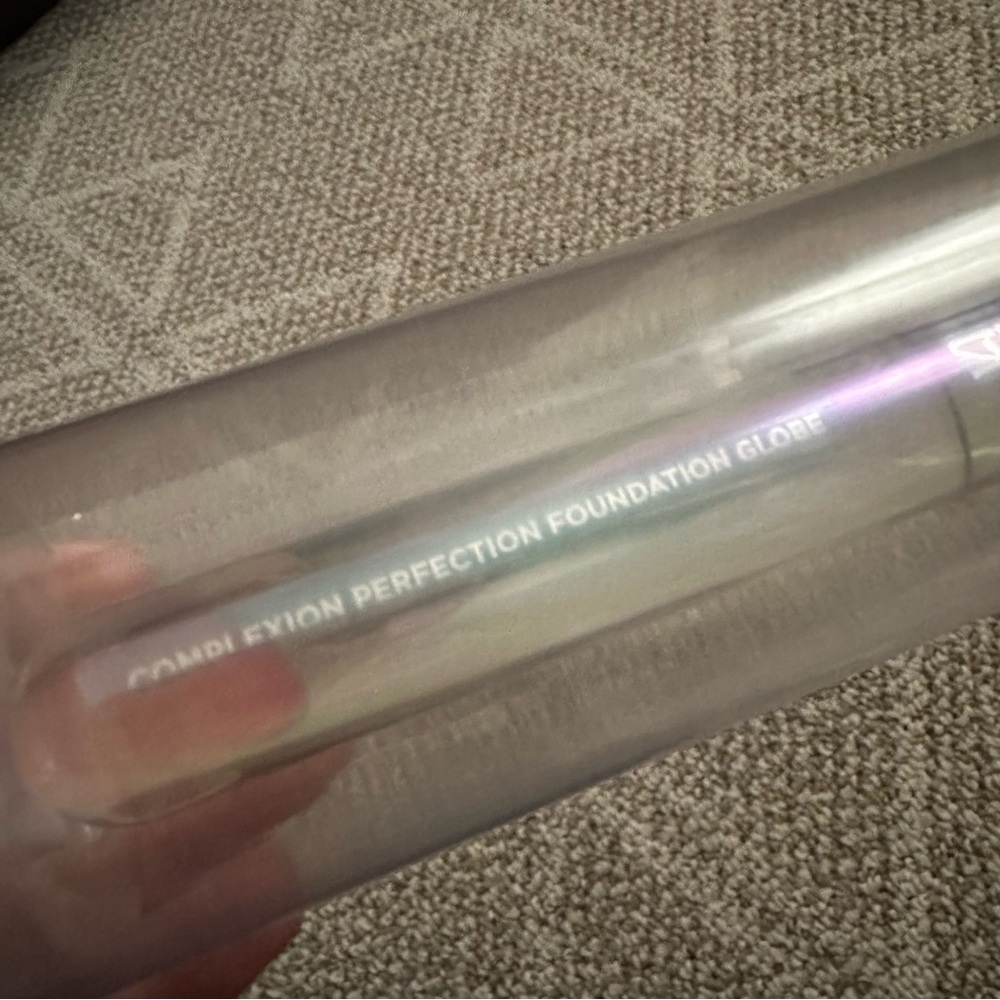 3 makeup brushes - Picture 4 of 8